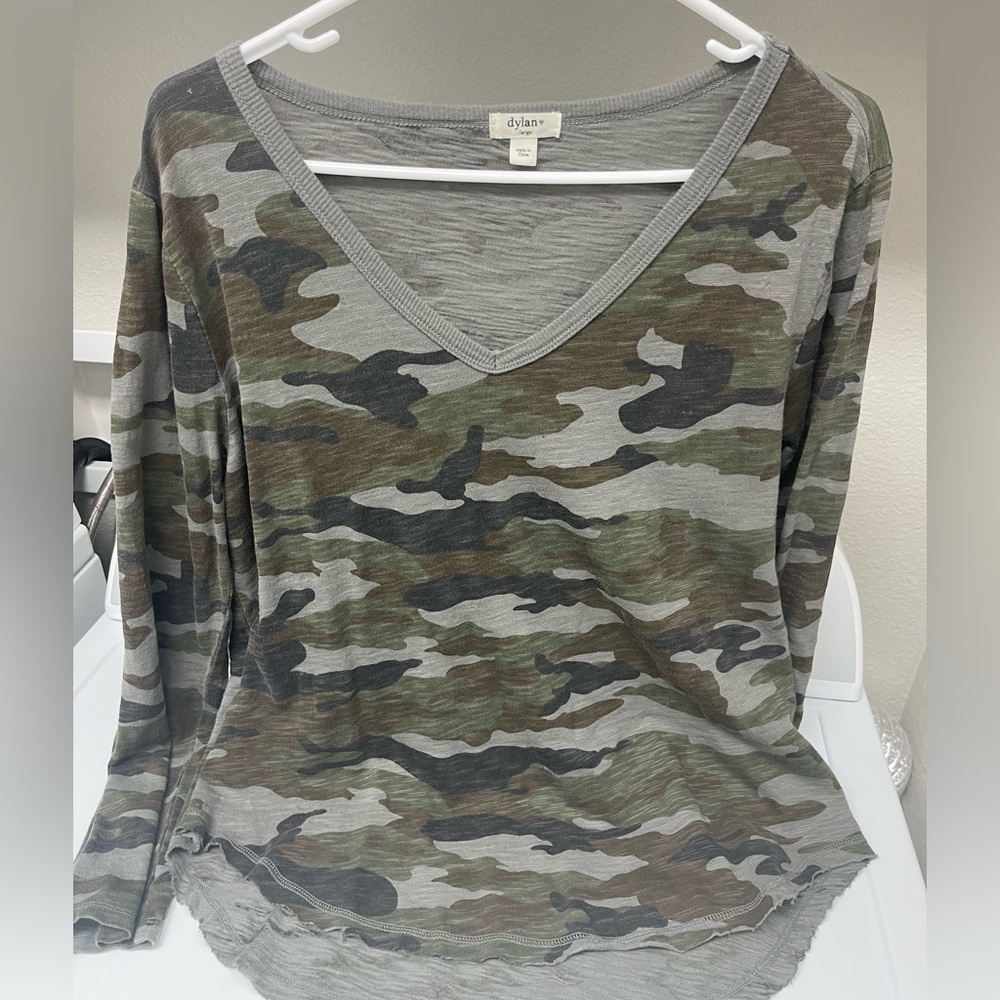 Dylan V neck top with scallop hemline